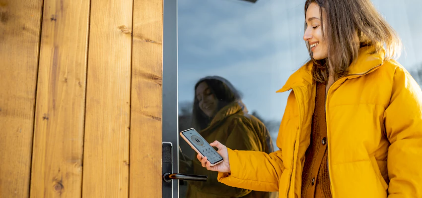 Fingerprint Smart Locks Installation Services in Cudahy, California